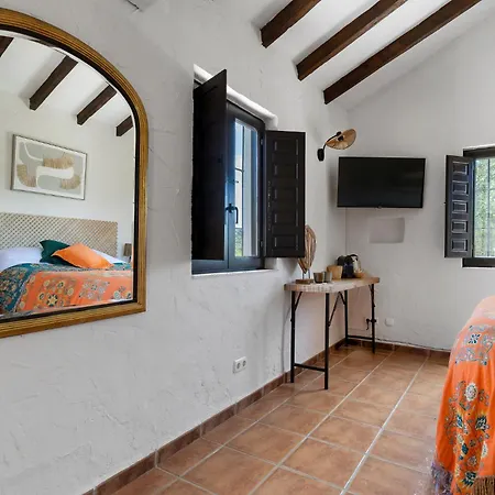 Cortijo Valverde Bed and breakfast *